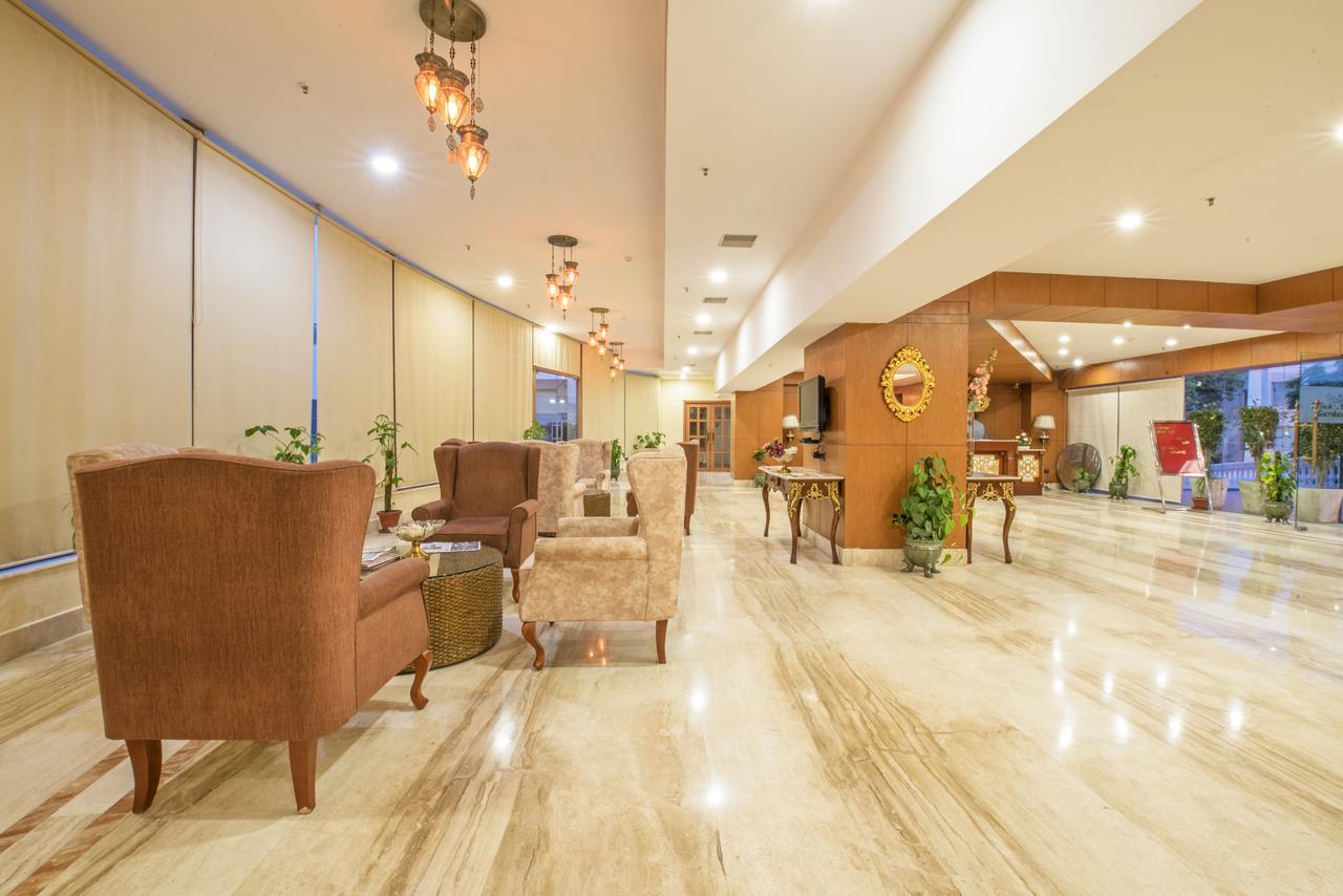 庆典花园酒店 新德里 外观 照片